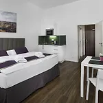 Hotell Elizabeth 4*